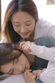 天海翼犯侵教师